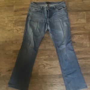 Whitehouse Black Market bootleg size 12